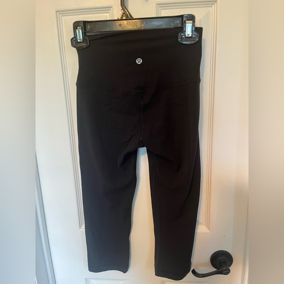Black Lululemon Align Crops - Picture 1 of 1